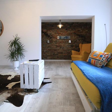 Pentru Plata Numerar Cautati Pe G00Gle, Norsk Skogkatt Galati - Big Tv Disneyplus Tv! Buitenkant foto